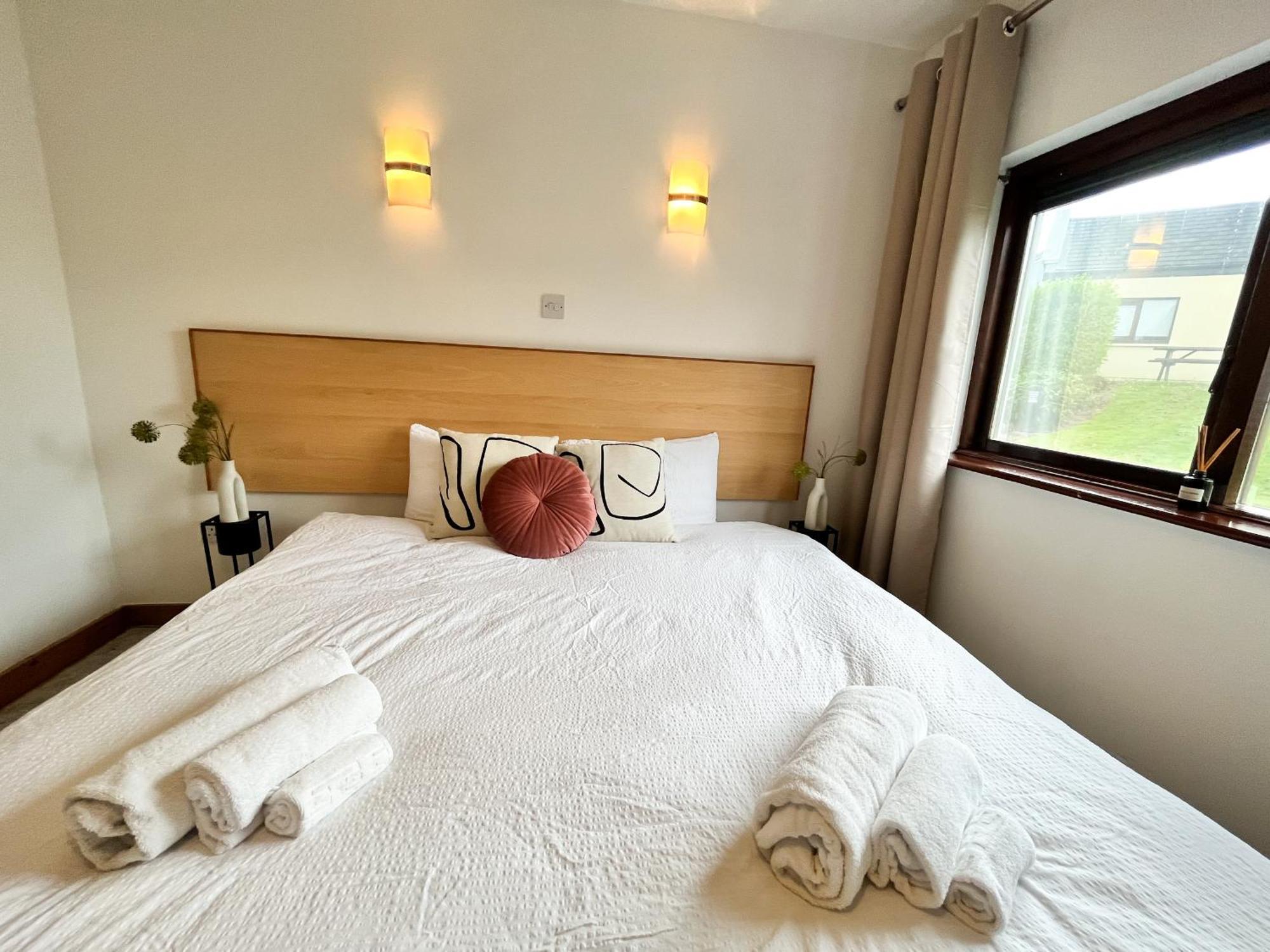 Sea Whispers - My Charming Costal Retreat In Youghal Eksteriør billede